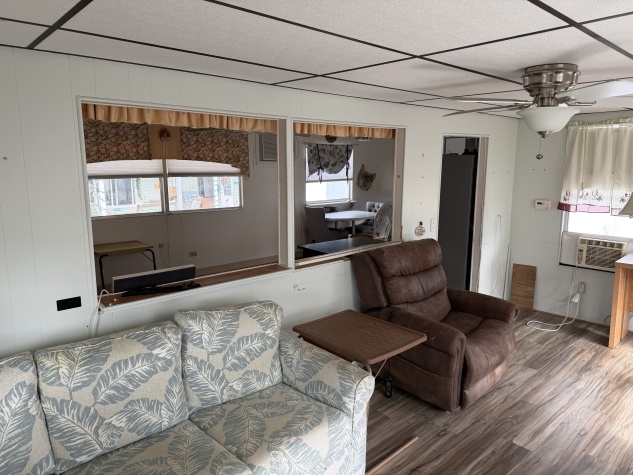 12651 Seminole Blvd, Lot 22M, Largo, Florida 33778, 2 Bedrooms Bedrooms, ,1.5 BathroomsBathrooms,55-Plus Mobile Home,For Sale,Seminole Blvd, Lot 22M,4044