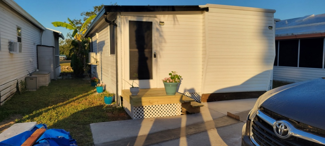3726 Hula Circle, Ruskin, Florida 33570, 1 Bedroom Bedrooms, ,1 BathroomBathrooms,All - Age Mobile Home,For Sale,Hula Circle,4070