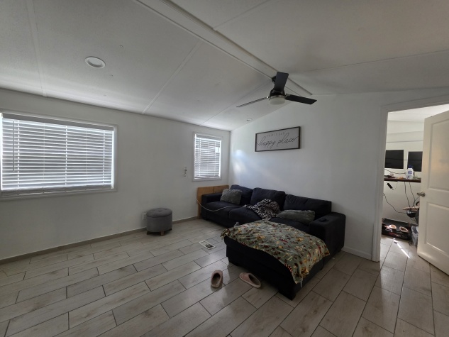 1234 Reynolds Road, Lot 57, Lakeland, Florida 33801, 3 Bedrooms Bedrooms, ,2 BathroomsBathrooms,All - Age Mobile Home,For Sale,Reynolds Road, Lot 57,4137