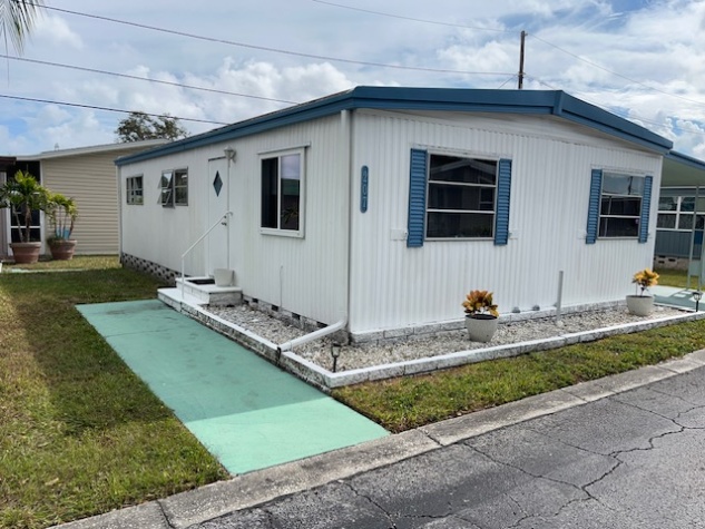 2419 Gulf to Bay Blvd, Lot 207, Clearwater, Florida 33765, 2 Bedrooms Bedrooms, ,2 BathroomsBathrooms,55-Plus Mobile Home,For Sale,Gulf to Bay Blvd, Lot 207,4264