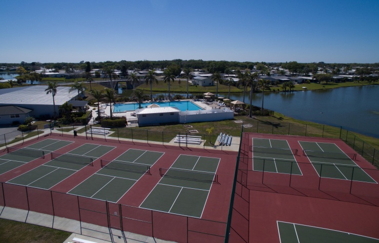 7908 Lakeshore Drive, Ellenton, Florida 34222, 3 Bedrooms Bedrooms, ,2 BathroomsBathrooms,55-Plus Mobile Home,For Sale,Lakeshore Drive,4266