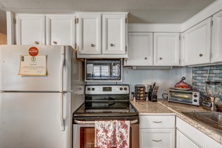 4918 14th St W, Lot B9, Bradenton, Florida 34207, 2 Bedrooms Bedrooms, ,1 BathroomBathrooms,55-Plus Mobile Home,For Sale,14th St W, Lot B9,4268