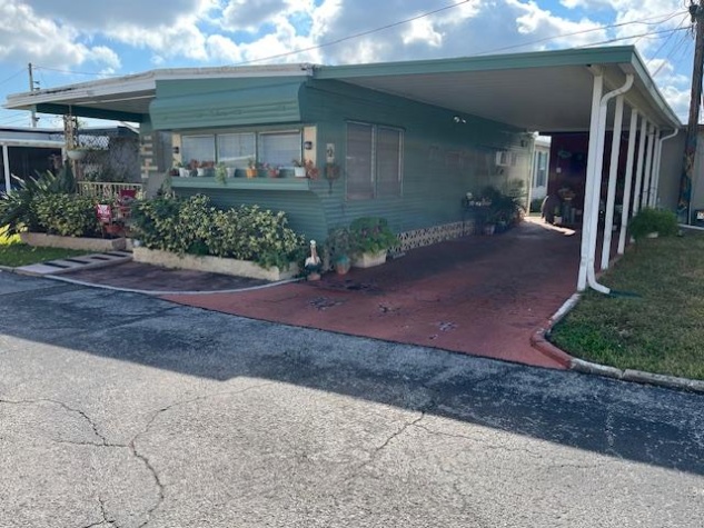 2419 Gulf to Bay Blvd, Lot 719, Clearwater, Florida 33765, 2 Bedrooms Bedrooms, ,1 BathroomBathrooms,55-Plus Mobile Home,For Sale,Gulf to Bay Blvd, Lot 719,4269