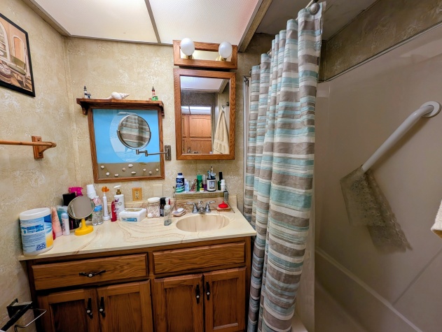5017 Buccaneer Bay Court, Ruskin, Florida 33570, 2 Bedrooms Bedrooms, ,1 BathroomBathrooms,55-Plus Mobile Home,For Sale,Buccaneer Bay Court,4276