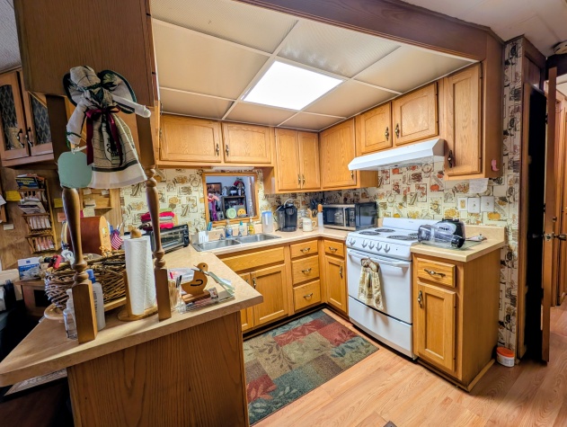 5017 Buccaneer Bay Court, Ruskin, Florida 33570, 2 Bedrooms Bedrooms, ,1 BathroomBathrooms,55-Plus Mobile Home,For Sale,Buccaneer Bay Court,4276