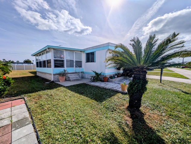 2525 Gulf City Rd, Lot 87, Ruskin, Florida 33570, 2 Bedrooms Bedrooms, ,2 BathroomsBathrooms,55-Plus Mobile Home,For Sale,Gulf City Rd, Lot 87,4278