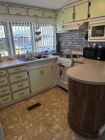 3331 Gall Blvd, Lot 341, Zephyrhills, Florida 33541, 1 Bedroom Bedrooms, ,1 BathroomBathrooms,55-Plus Mobile Home,For Sale,Gall Blvd, Lot 341,4279