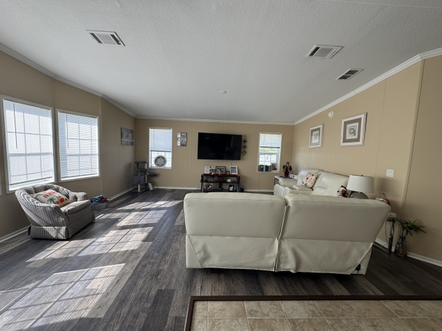 3081 Bay Oaks Dr, Sarasota, Florida 34234, 2 Bedrooms Bedrooms, ,2 BathroomsBathrooms,55-Plus Mobile Home,For Sale,Bay Oaks Dr,4284