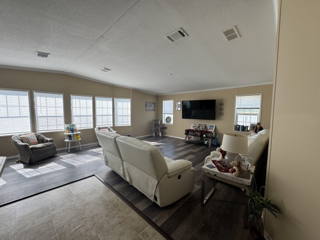 3081 Bay Oaks Dr, Sarasota, Florida 34234, 2 Bedrooms Bedrooms, ,2 BathroomsBathrooms,55-Plus Mobile Home,For Sale,Bay Oaks Dr,4284