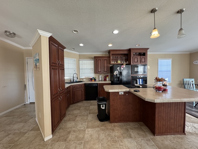 3081 Bay Oaks Dr, Sarasota, Florida 34234, 2 Bedrooms Bedrooms, ,2 BathroomsBathrooms,55-Plus Mobile Home,For Sale,Bay Oaks Dr,4284