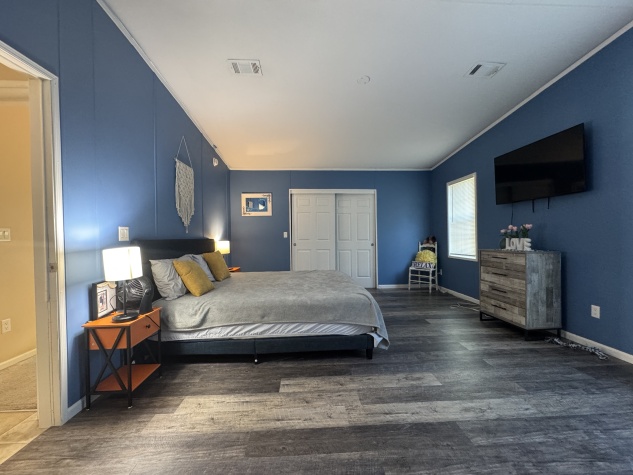 3081 Bay Oaks Dr, Sarasota, Florida 34234, 2 Bedrooms Bedrooms, ,2 BathroomsBathrooms,55-Plus Mobile Home,For Sale,Bay Oaks Dr,4284