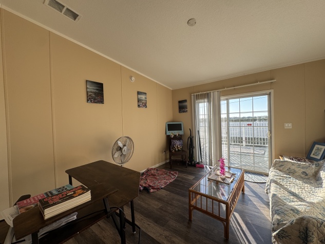 3081 Bay Oaks Dr, Sarasota, Florida 34234, 2 Bedrooms Bedrooms, ,2 BathroomsBathrooms,55-Plus Mobile Home,For Sale,Bay Oaks Dr,4284