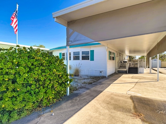 1305 Arizona Avenue, Frostproof, Florida 33843, 2 Bedrooms Bedrooms, ,2 BathroomsBathrooms,55-Plus Mobile Home,For Sale,Arizona Avenue,4289