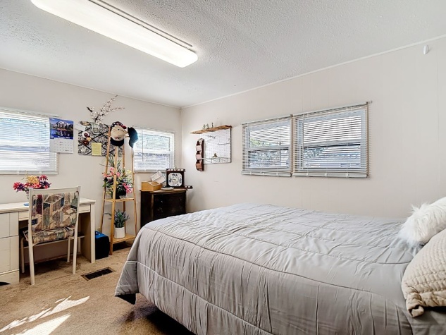 1305 Arizona Avenue, Frostproof, Florida 33843, 2 Bedrooms Bedrooms, ,2 BathroomsBathrooms,55-Plus Mobile Home,For Sale,Arizona Avenue,4289