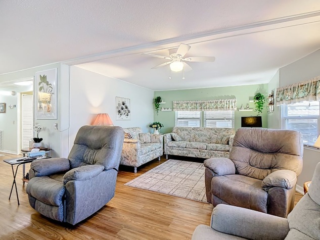 1305 Arizona Avenue, Frostproof, Florida 33843, 2 Bedrooms Bedrooms, ,2 BathroomsBathrooms,55-Plus Mobile Home,For Sale,Arizona Avenue,4289