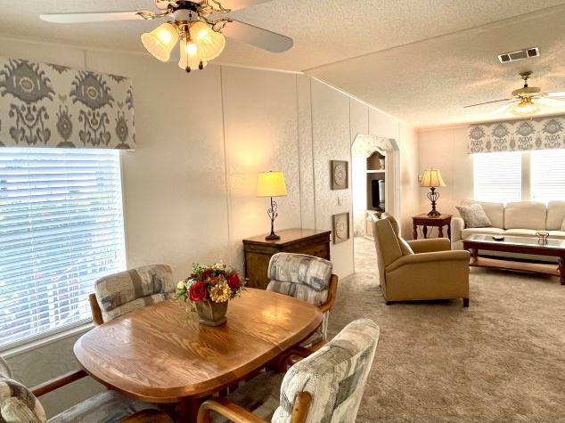 8607 27th Avenue E, Palmetto, Florida 34221, 2 Bedrooms Bedrooms, ,2 BathroomsBathrooms,55-Plus Mobile Home,For Sale,27th Avenue E,4290