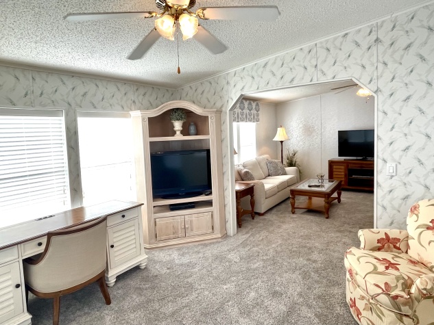 8607 27th Avenue E, Palmetto, Florida 34221, 2 Bedrooms Bedrooms, ,2 BathroomsBathrooms,55-Plus Mobile Home,For Sale,27th Avenue E,4290