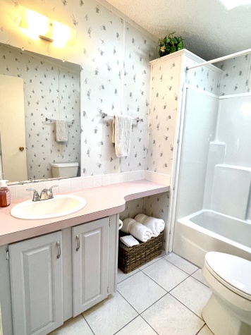 8607 27th Avenue E, Palmetto, Florida 34221, 2 Bedrooms Bedrooms, ,2 BathroomsBathrooms,55-Plus Mobile Home,For Sale,27th Avenue E,4290