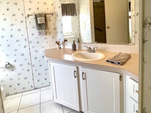 8607 27th Avenue E, Palmetto, Florida 34221, 2 Bedrooms Bedrooms, ,2 BathroomsBathrooms,55-Plus Mobile Home,For Sale,27th Avenue E,4290