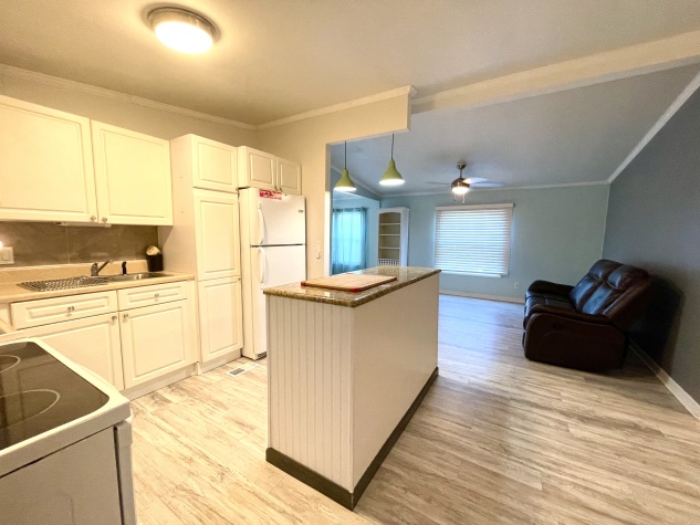 8304 Desoto Drive, Ellenton, Florida 34222, 3 Bedrooms Bedrooms, ,3 BathroomsBathrooms,55-Plus Mobile Home,For Sale,Desoto Drive,4294