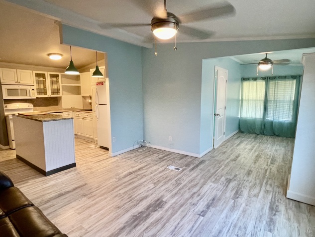 8304 Desoto Drive, Ellenton, Florida 34222, 3 Bedrooms Bedrooms, ,3 BathroomsBathrooms,55-Plus Mobile Home,For Sale,Desoto Drive,4294
