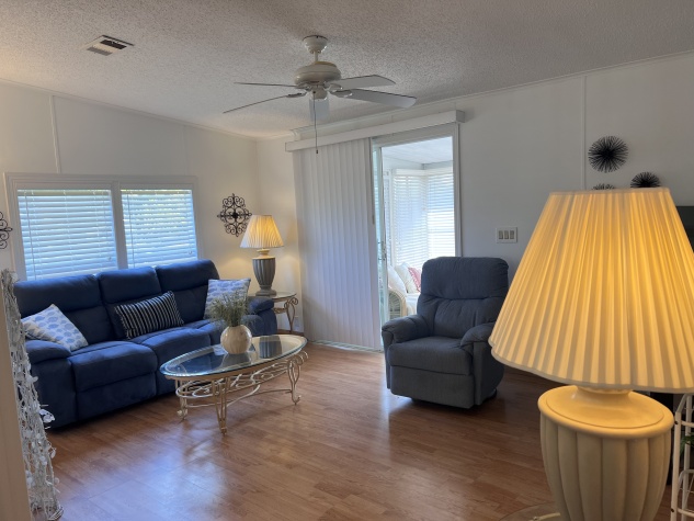 5328 Sherbourne Circle, Lot 398, Sarasota, Florida 34241, 2 Bedrooms Bedrooms, ,2 BathroomsBathrooms,55-Plus Mobile Home,For Sale,Sherbourne Circle, Lot 398,4296