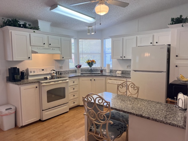 5328 Sherbourne Circle, Lot 398, Sarasota, Florida 34241, 2 Bedrooms Bedrooms, ,2 BathroomsBathrooms,55-Plus Mobile Home,For Sale,Sherbourne Circle, Lot 398,4296