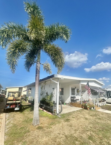 129 Capri Dr, Palmetto, Florida 34221, 2 Bedrooms Bedrooms, ,2 BathroomsBathrooms,55-Plus Mobile Home,For Sale,Capri Dr,4302
