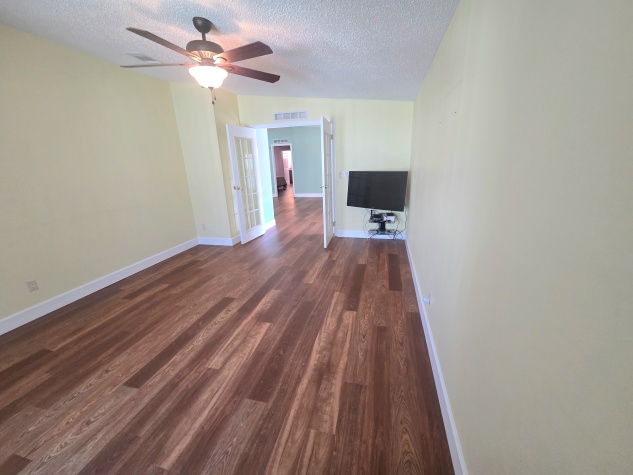 8605 27th Avenue E, Palmetto, Florida 34221, 2 Bedrooms Bedrooms, ,2 BathroomsBathrooms,55-Plus Mobile Home,For Sale,27th Avenue E,4303