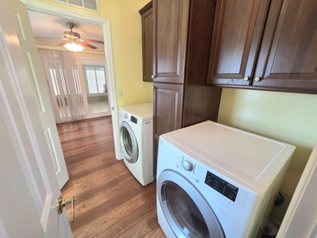 8605 27th Avenue E, Palmetto, Florida 34221, 2 Bedrooms Bedrooms, ,2 BathroomsBathrooms,55-Plus Mobile Home,For Sale,27th Avenue E,4303