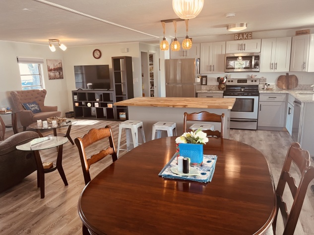 2882 Gulf to Bay Blvd, Lot 302, Clearwater, Florida 33759, 2 Bedrooms Bedrooms, ,1.5 BathroomsBathrooms,55-Plus Mobile Home,For Sale,Gulf to Bay Blvd, Lot 302,4310