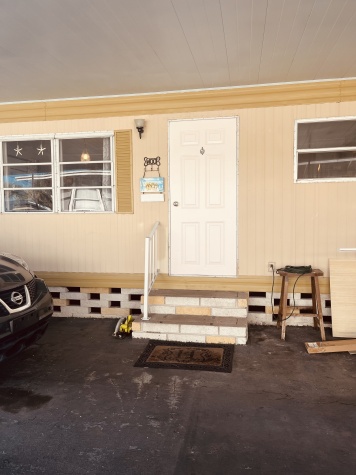 2882 Gulf to Bay Blvd, Lot 302, Clearwater, Florida 33759, 2 Bedrooms Bedrooms, ,1.5 BathroomsBathrooms,55-Plus Mobile Home,For Sale,Gulf to Bay Blvd, Lot 302,4310