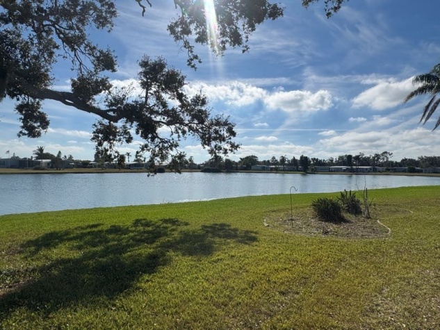 7403 Royal Crest Dr, Ellenton, Florida 34222, 3 Bedrooms Bedrooms, ,2 BathroomsBathrooms,55-Plus Mobile Home,For Sale,Royal Crest Dr,4311