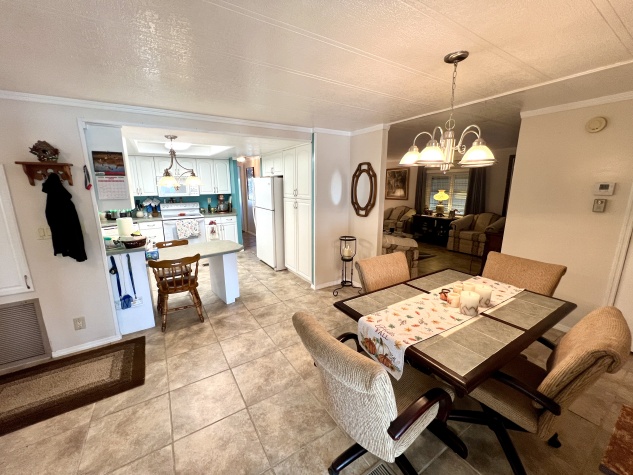 7403 Royal Crest Dr, Ellenton, Florida 34222, 3 Bedrooms Bedrooms, ,2 BathroomsBathrooms,55-Plus Mobile Home,For Sale,Royal Crest Dr,4311