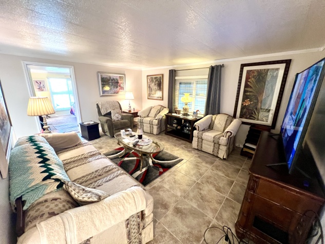 7403 Royal Crest Dr, Ellenton, Florida 34222, 3 Bedrooms Bedrooms, ,2 BathroomsBathrooms,55-Plus Mobile Home,For Sale,Royal Crest Dr,4311