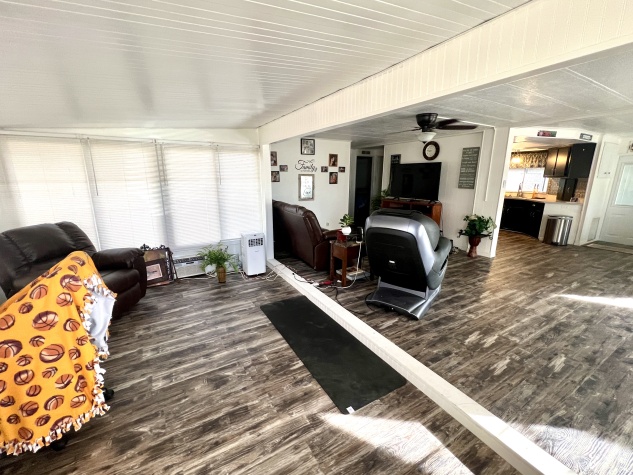 7328 Kings Drive, Ellenton, Florida 34222, 2 Bedrooms Bedrooms, ,2 BathroomsBathrooms,55-Plus Mobile Home,For Sale,Kings Drive,4312