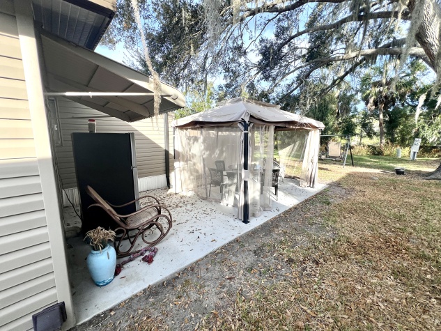 7328 Kings Drive, Ellenton, Florida 34222, 2 Bedrooms Bedrooms, ,2 BathroomsBathrooms,55-Plus Mobile Home,For Sale,Kings Drive,4312