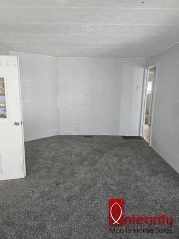 5416 Newman, Port Orange, Florida 32127, 2 Bedrooms Bedrooms, ,1.5 BathroomsBathrooms,55-Plus Mobile Home,For Sale,Newman ,4313