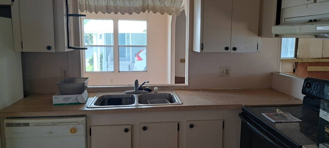 12100 Seminole Blvd, Lot 96, Largo, Florida 33778, 2 Bedrooms Bedrooms, ,2 BathroomsBathrooms,55-Plus Mobile Home,For Sale,Seminole Blvd, Lot 96,4332