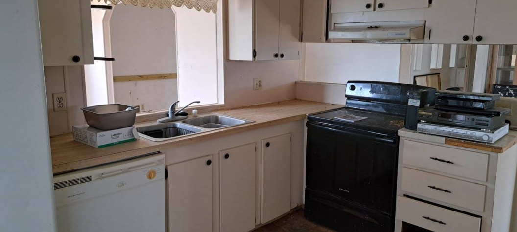 12100 Seminole Blvd, Lot 96, Largo, Florida 33778, 2 Bedrooms Bedrooms, ,2 BathroomsBathrooms,55-Plus Mobile Home,For Sale,Seminole Blvd, Lot 96,4332