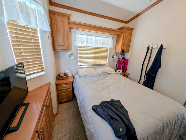 2206 Chaney Dr, Lot 527, Ruskin, Florida 33570, 2 Bedrooms Bedrooms, ,1 BathroomBathrooms,55-Plus Mobile Home,For Sale,Chaney Dr, Lot 527,4337