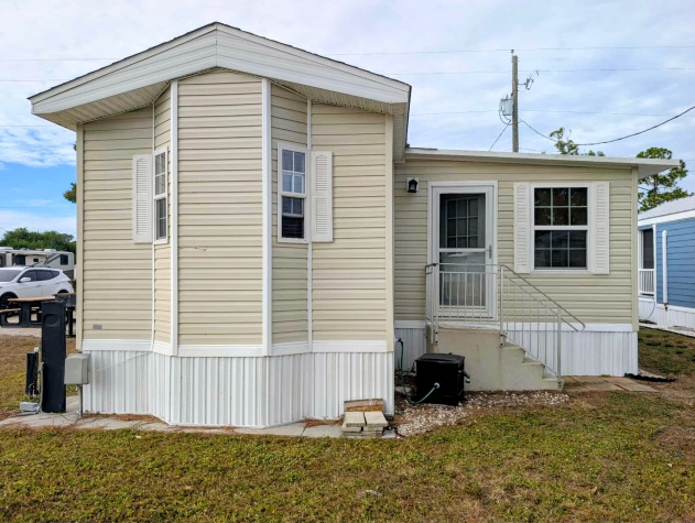 2206 Chaney Dr, Lot 527, Ruskin, Florida 33570, 2 Bedrooms Bedrooms, ,1 BathroomBathrooms,55-Plus Mobile Home,For Sale,Chaney Dr, Lot 527,4337