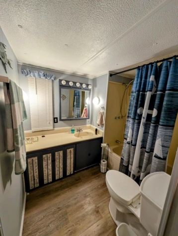 1627 Wheelhouse Circle, Ruskin, Florida 33570, 2 Bedrooms Bedrooms, ,2 BathroomsBathrooms,55-Plus Mobile Home,For Sale,Wheelhouse Circle,4338