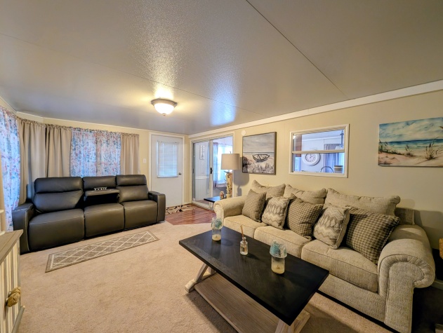 2206 Chaney Dr, Lot 414, Ruskin, Florida 33570, 2 Bedrooms Bedrooms, ,1 BathroomBathrooms,55-Plus Mobile Home,For Sale,Chaney Dr, Lot 414,4339