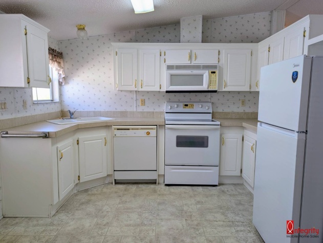 230 57th Ct E, Palmetto, Florida 34221, 2 Bedrooms Bedrooms, ,2 BathroomsBathrooms,55-Plus Mobile Home,For Sale,57th Ct E,4340