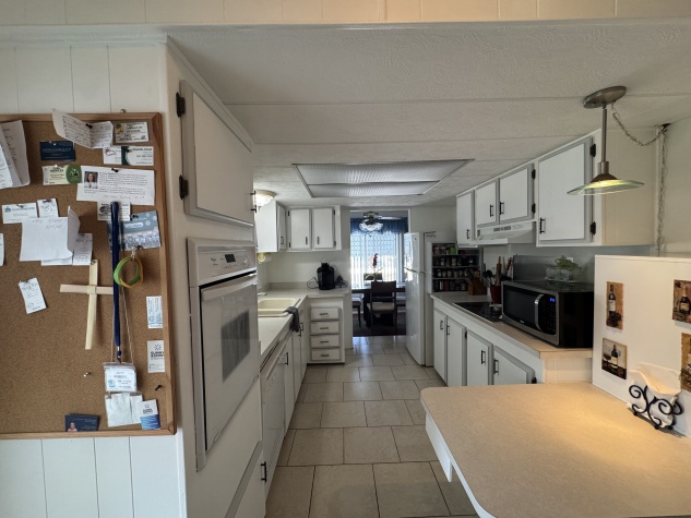 2954 Ryder St, Sarasota, Florida 34234, 2 Bedrooms Bedrooms, ,2 BathroomsBathrooms,55-Plus Mobile Home,For Sale,Ryder St,4341