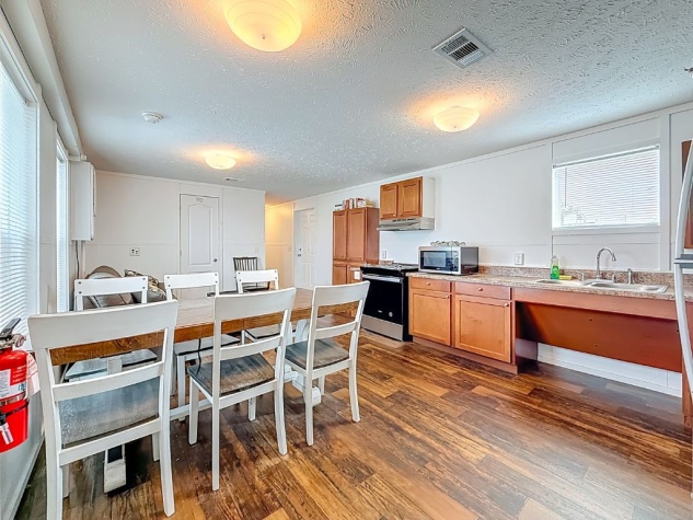 3503 58th Ave N, Lot 48, St Petersbug, Florida 33714, 2 Bedrooms Bedrooms, ,1 BathroomBathrooms,55-Plus Mobile Home,For Sale,58th Ave N, Lot 48,4342