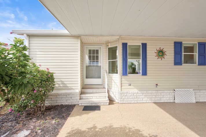 8711 26th Avenue E, Palmetto, Florida 34221, 2 Bedrooms Bedrooms, ,2 BathroomsBathrooms,55-Plus Mobile Home,For Sale,26th Avenue E,4344