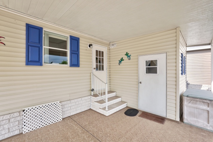 8711 26th Avenue E, Palmetto, Florida 34221, 2 Bedrooms Bedrooms, ,2 BathroomsBathrooms,55-Plus Mobile Home,For Sale,26th Avenue E,4344