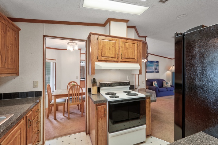 8711 26th Avenue E, Palmetto, Florida 34221, 2 Bedrooms Bedrooms, ,2 BathroomsBathrooms,55-Plus Mobile Home,For Sale,26th Avenue E,4344